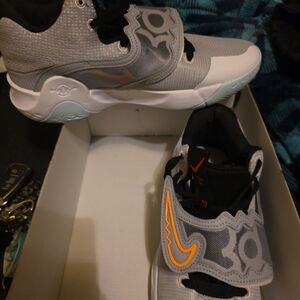 Nike Gray and Orange Men's Sneakers